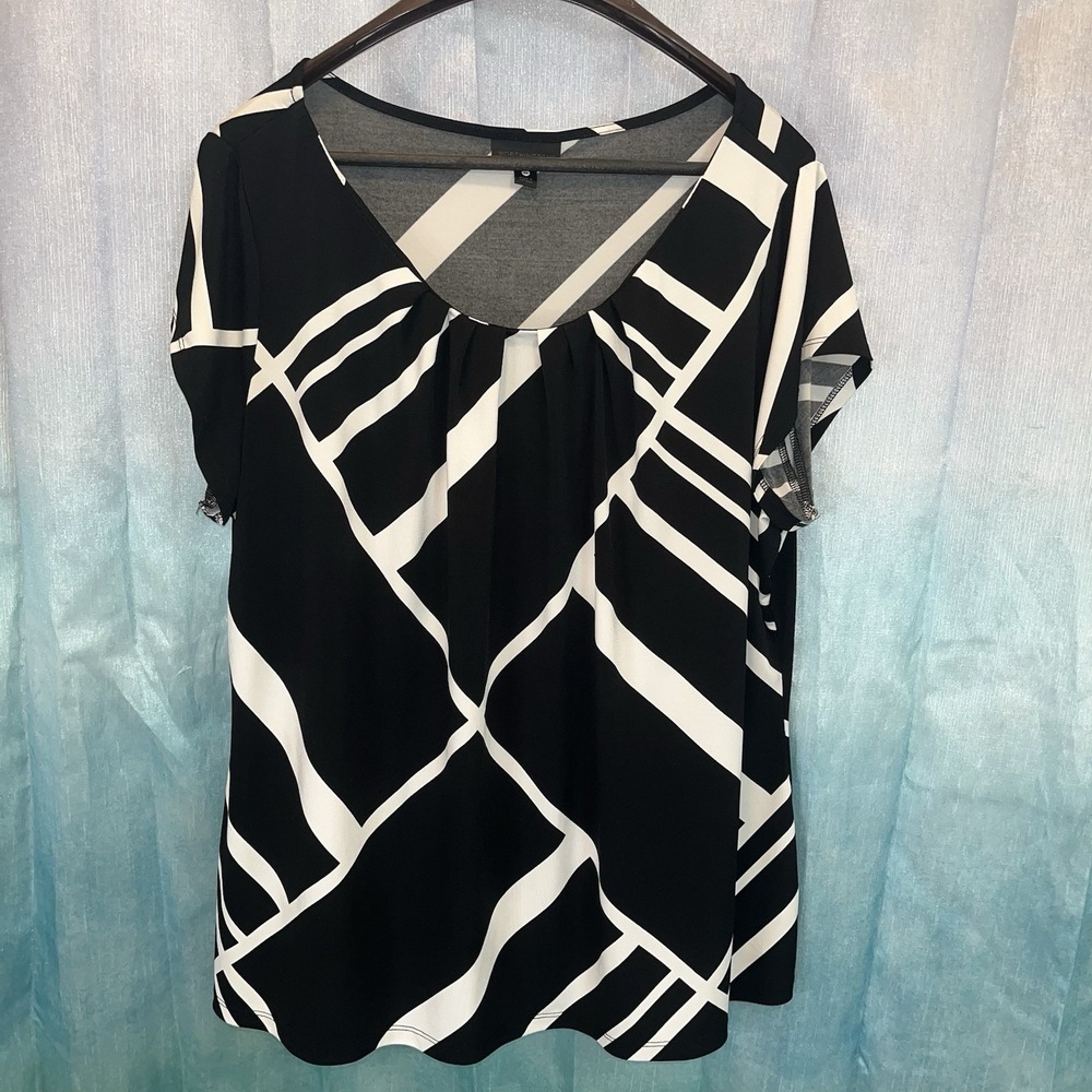 Women's Worthington Stretch Short Sleeve Black & White Blouse Top Shirt‎ Size 2X